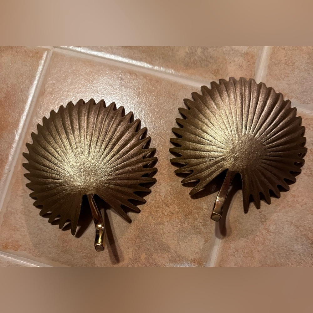Lillie Deco Leaf Tray✨ - Picture 6 of 8